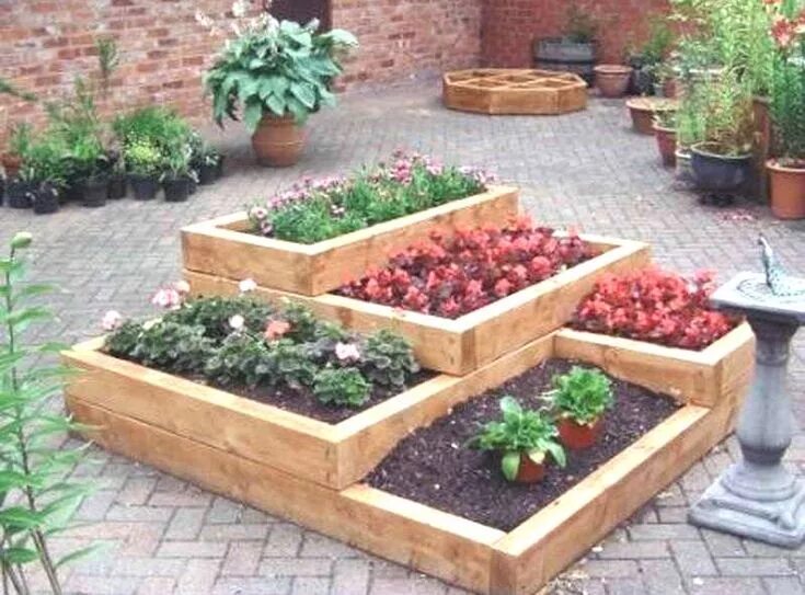 Клумбы из досок своими руками фото Image result for ikea raised garden beds Vegetable garden design, Tiered garden,