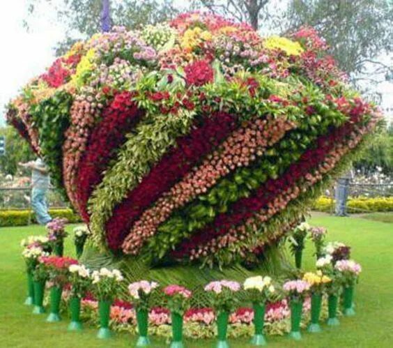 Клумбы мира фото 17 Awesome Bush and Shrub Sculptures You Must See To Believe Amazing gardens, Be