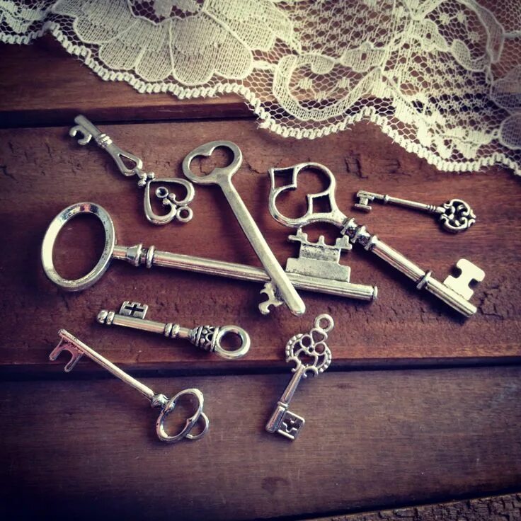 Ключ фото дива Popular items for skeleton keys on Etsy Skeleton key, Old fashioned key, Antique