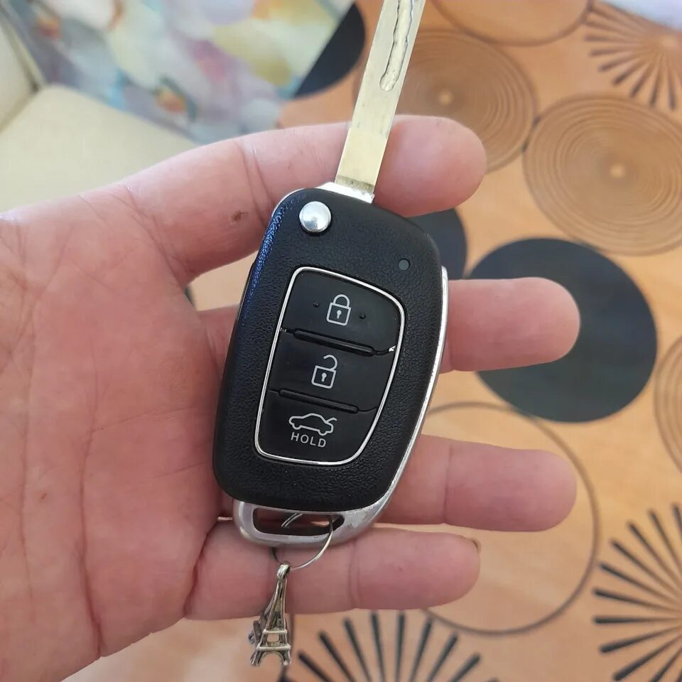 Ключи хендай солярис фото Поломка выкидного ключа - Hyundai Solaris (2G), 1,6 л, 2019 года поломка DRIVE2