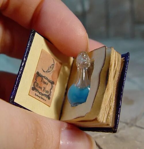 Книга фото мини Miniature Open Books and Hidden Potion Books Подарки, Миниатюры, Идеи подарков