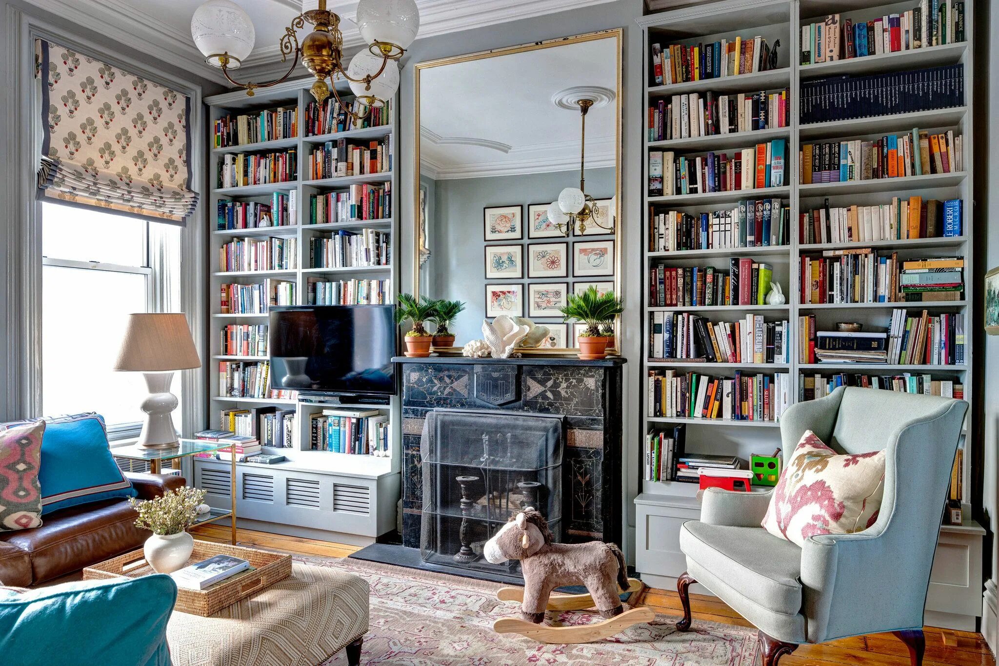 Книга интерьер жилого дома How NOLA Can You Go? (Published 2015) Brownstone interiors, Home library with fi