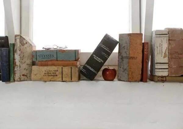 Книга из кирпичей фото Recycling Old Bricks For Faux Antique Books by Australian Artist Daryl Fitzgeral