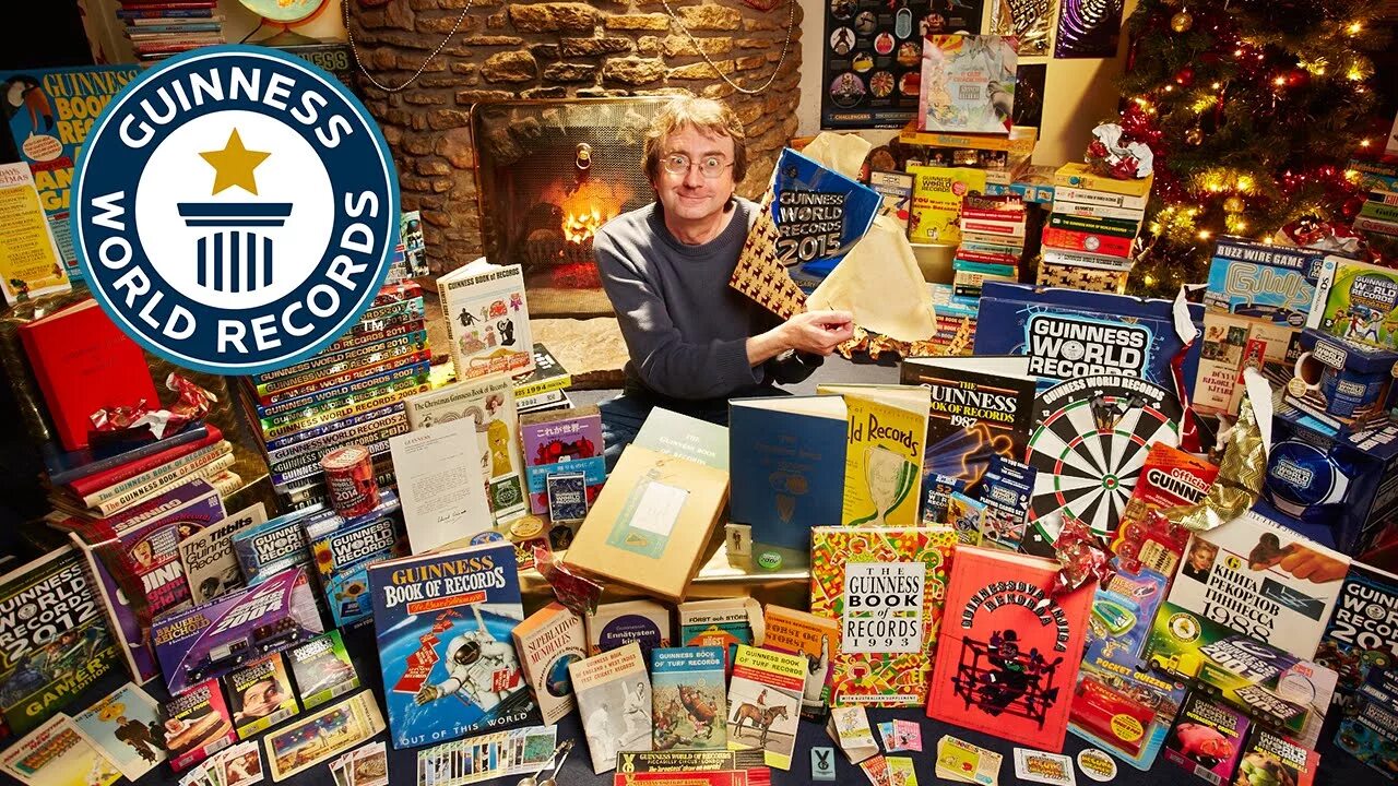 Книга рекордов фото с описанием Largest Collection of Guinness World Records Annuals - Guinness World Records - 