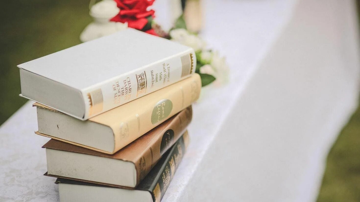 Книги 2016 фото Книжная выставка "Женская судьба за книжным переплетом" 2024, Тепло-Огаревский р