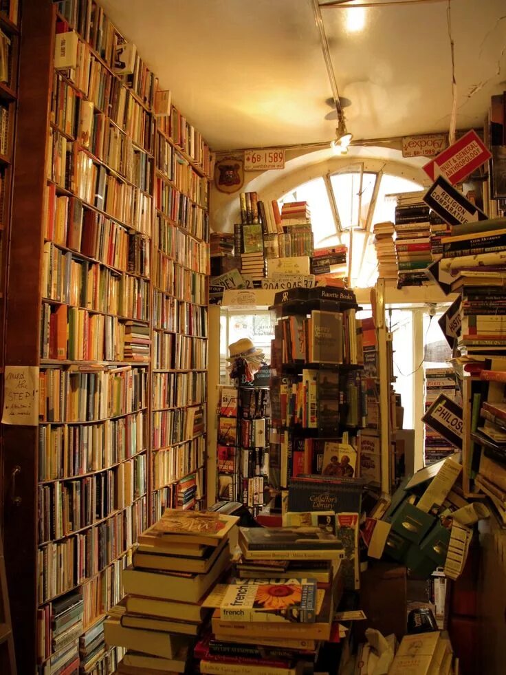 Книжный магазин фото AbbeyBookshop_2.JPG (1056 × 1408) Bookstore, Bookshop, Paris