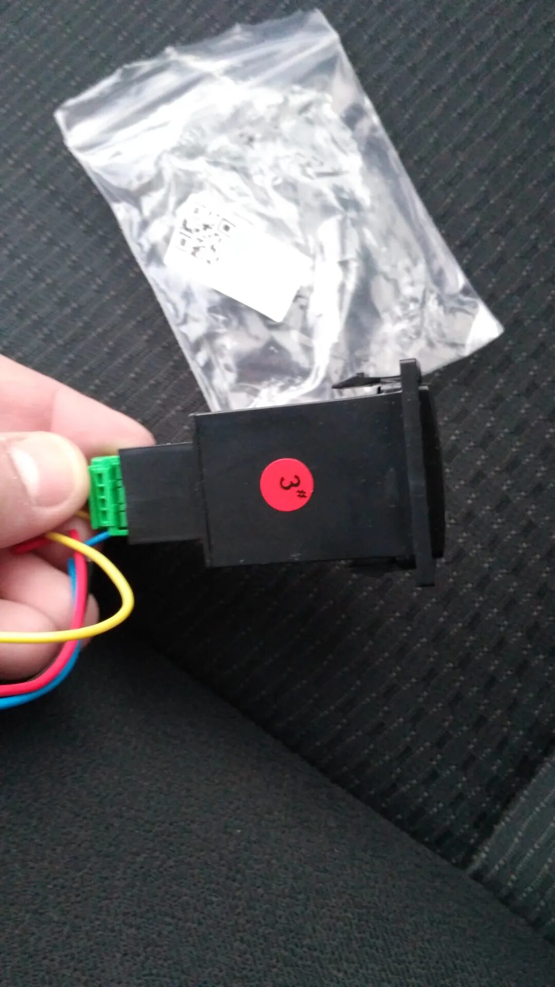 Кнопка птф с подсветкой подключение Кнопка птф - Toyota Corolla (120), 1,6 л, 2007 года аксессуары DRIVE2