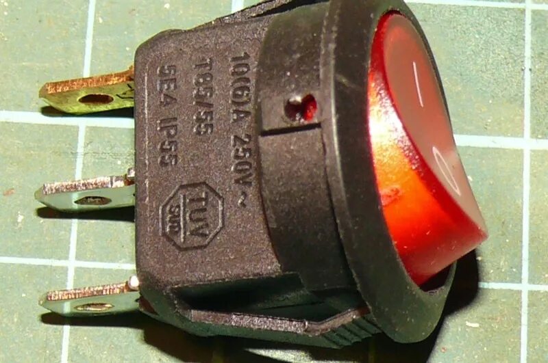 Кнопка трехконтактная с подсветкой подключение 12в Нужна помощь. - Renault Duster (1G), 1,5 л, 2015 года автозвук DRIVE2