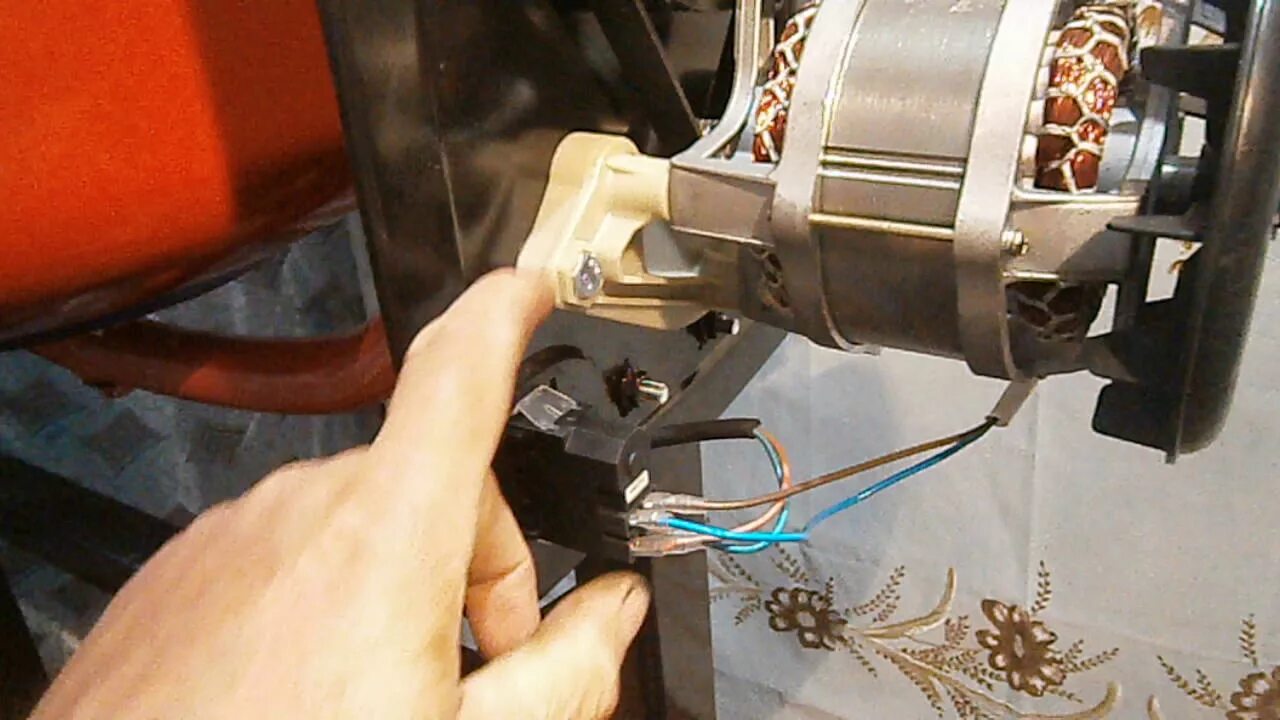 Кнопка включения бетономешалки схема подключения Закрепить редуктор бетономешалки ФОРТЕ на 160 л - YouTube