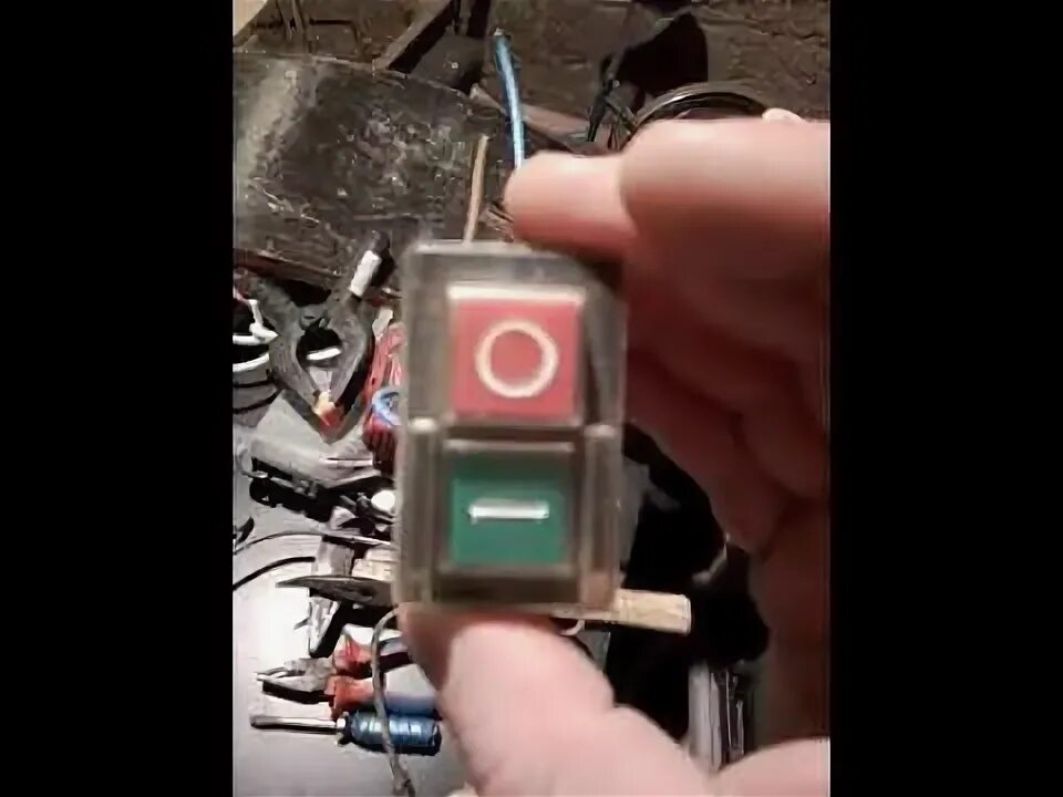 Кнопка включения бетономешалки схема подключения Кнопка пуск-стоп 220. Видео ни о чём. - YouTube