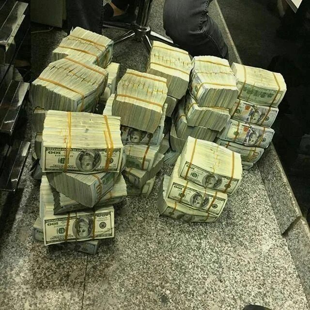 Куча денег фото Todd Uzzell - Vandyk Mortgage on Twitter Money cash, Make money from home, How t