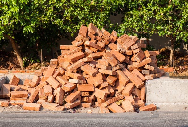 Куча кирпичей фото 6,018 куча кирпичей стоковые фото - бесплатные и стоковые фото RF от Dreamstime 