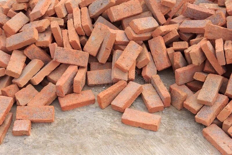 Куча кирпичей фото Pile of red brick stock image. Image of uneven, rectangle - 29106125
