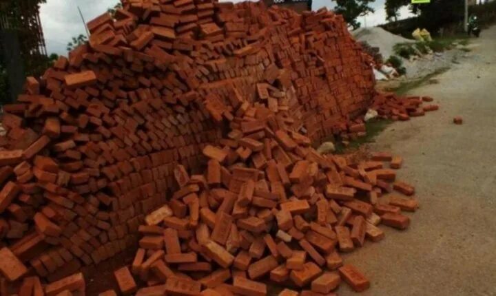 Куча кирпичей фото Много кирпич - найдено 85 фото
