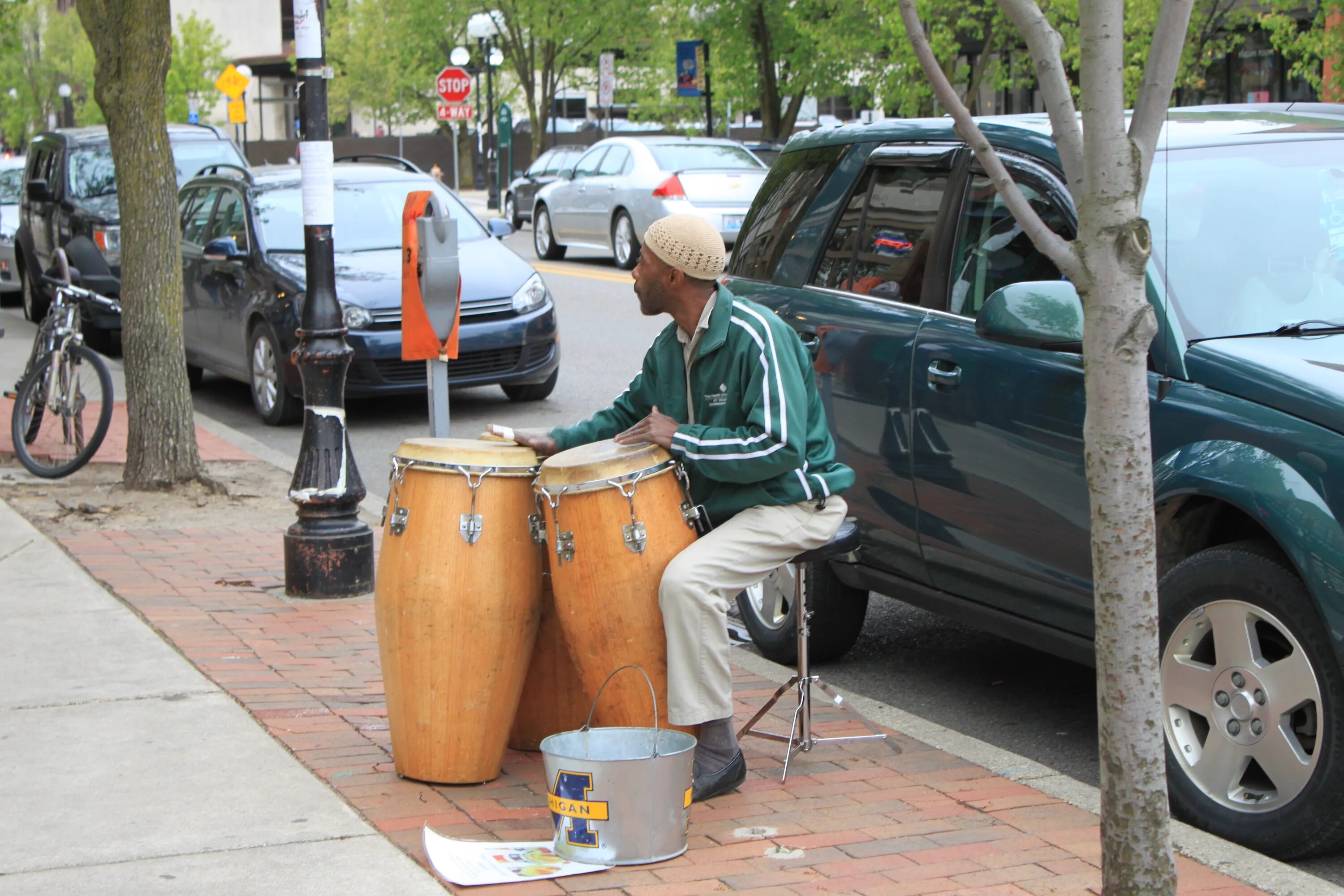 Кучер и conga промышленная ул 20б фото File:Street Musician North Fourth Street Ann Arbor Michigan.JPG - Wikipedia