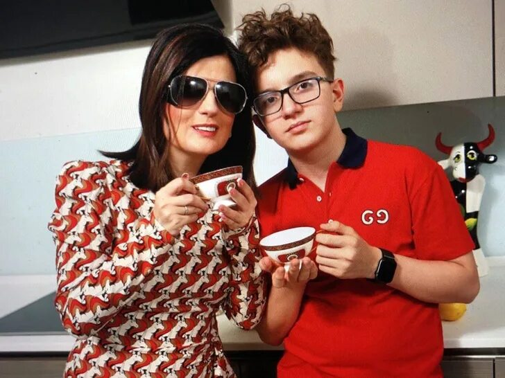 Кучеренко костя сын дианы гурцкой фото Единственный сын Дианы Гурцкая вырос красавцем и балует маму роскошными подаркам