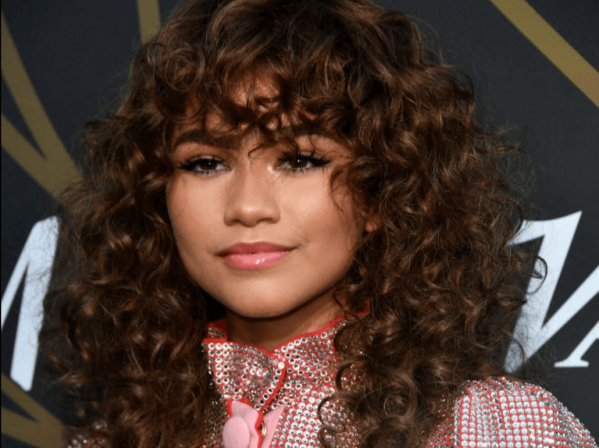 Кучерявая челка фото Why You've Been Doing Your Skincare Routine All Wrong Blog HUDA BEAUTY