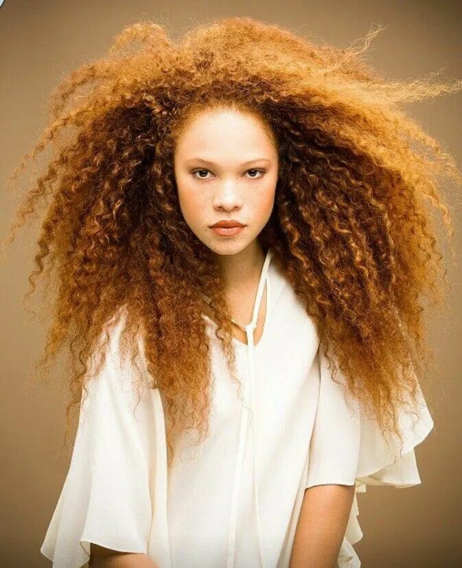 Кучерявая прическа фото Curly Red Укладка вьющихся волос, Естественная прическа, Естественные кудрявые в