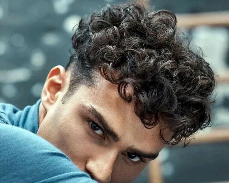 Кучерявая прическа мужская 43 Attractive Curly Undercut Haircut Ideas in 2024 Curly hair styles, Mens short