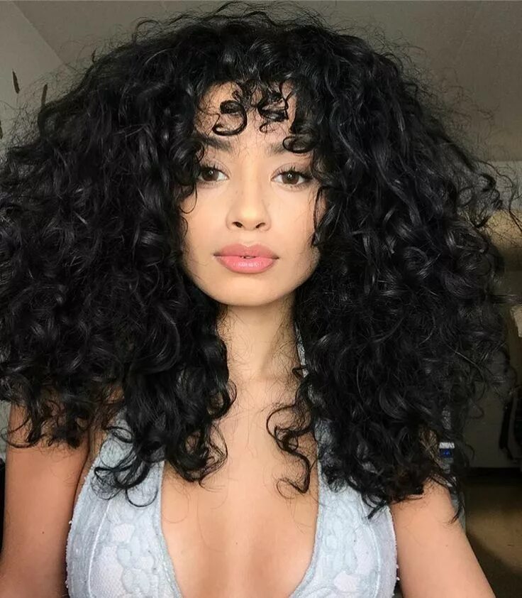 Кучерявая прическа женская Pin by 2naf15 on HAIR Beautiful curly hair, Human hair lace wigs, Curly hair sty