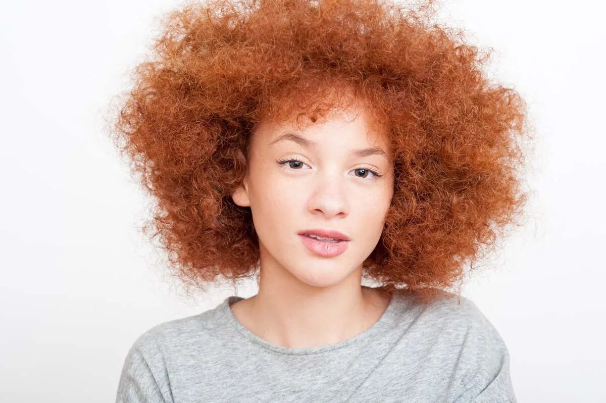Кучерявая прическа женская Кудрявая голова - MosRosa.ru