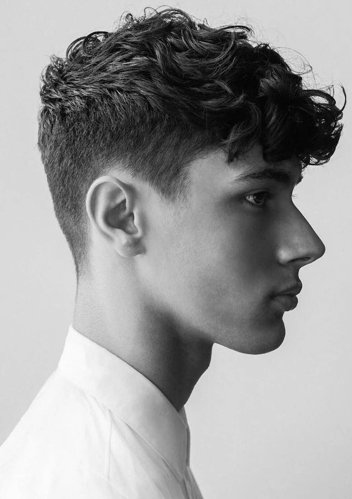 Кучерявая стрижка мужская Мужская парикмахерская печать парикмахерской плакат парикмахер мужчина прическу 