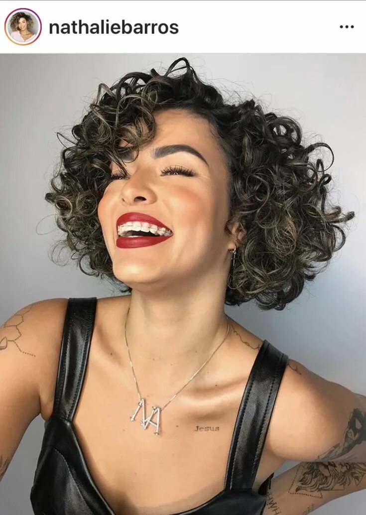 Кучерявое каре фото Pin by Lindy Boswell on Hair and There Short hair cuts for women, Modern hairsty