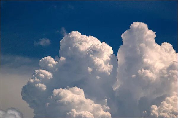 Кучерявые облака фото Ответы Mail.ru: Почему в августе самые красивые облака - кудрявые такие, густые?