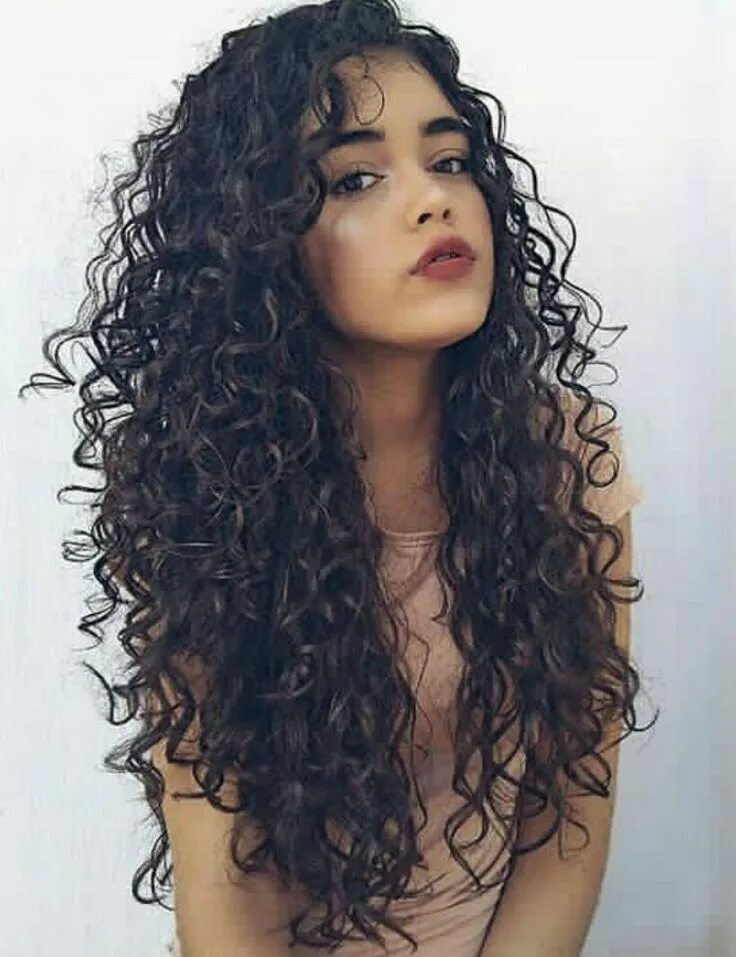 Кучерявые волосы фото Madeixas e Looks Curly hair styles, Beautiful curly hair, Curly hair inspiration