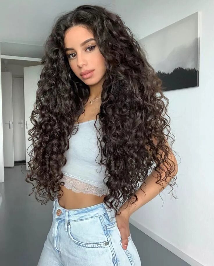 Кучерявые волосы фото Curly girl ➰ ♡ natural curly hair Cabelo cacheado comprido, Cabelo longo, Cabelo