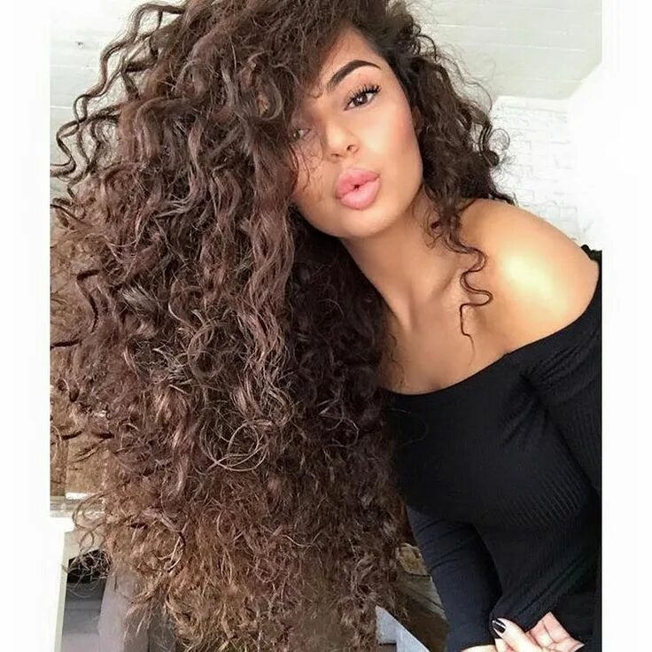 Кучерявые волосы фото Armine Isajan Curly hair styles naturally, Long hair styles, Long curly hair