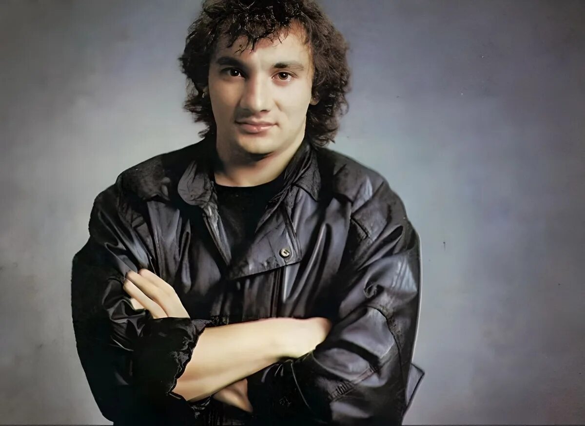 Кучерявый певец 90 х фото Николай Фоменко: "Я столько уже наворотил, что готов умереть хоть завтра" Прикос