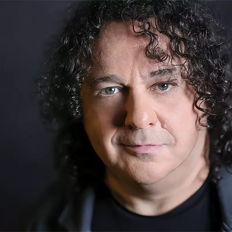 Кучерявый певец 90 х фото Игорь Саруханов представит цикл песен об Армении по телемосту Центр поддержки ру