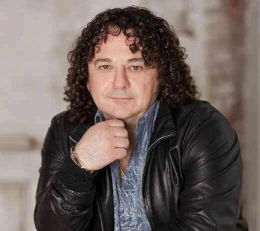 Кучерявый певец 90 х фото Игорь Саруханов ответил на вопросы читателей "АиФ-Челябинск" АиФ Челябинск