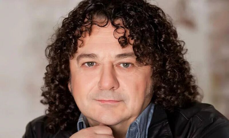 Кучерявый певец 90 х фото Игорь Саруханов, самой яркой звезды тебе! Kreekate. Vsenauga Дзен