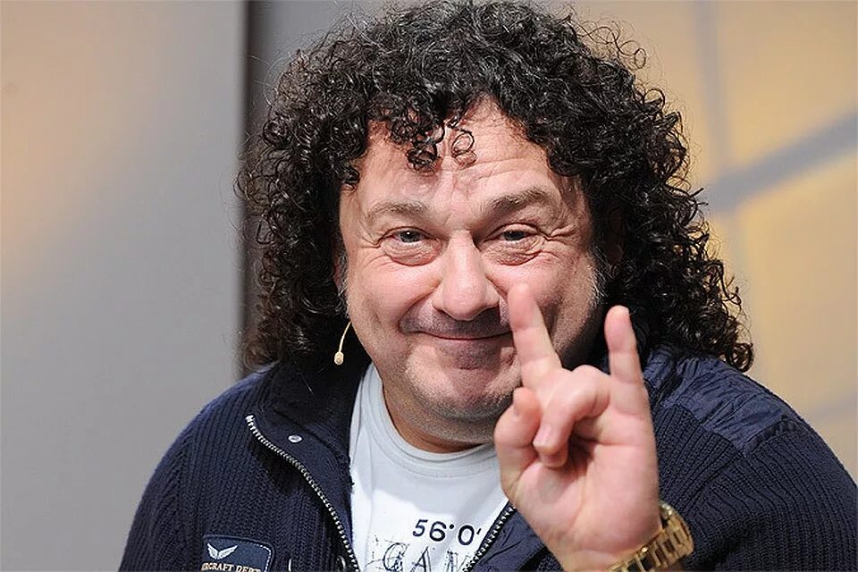 Кучерявый певец 90 х фото У 58-летнего Игоря Саруханова родилась дочь