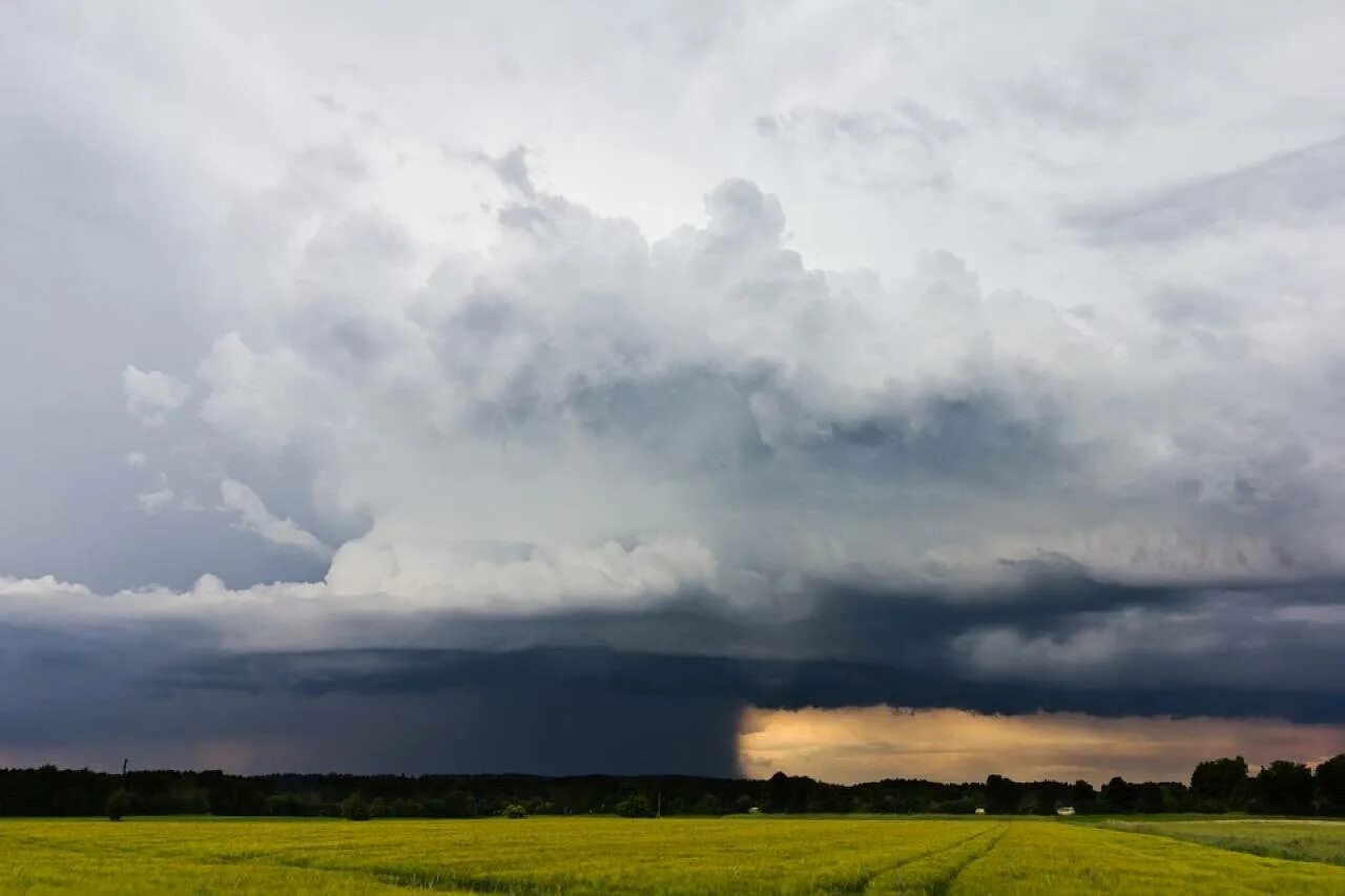 Кучева дождевые облака фото Кучева грозовые облака