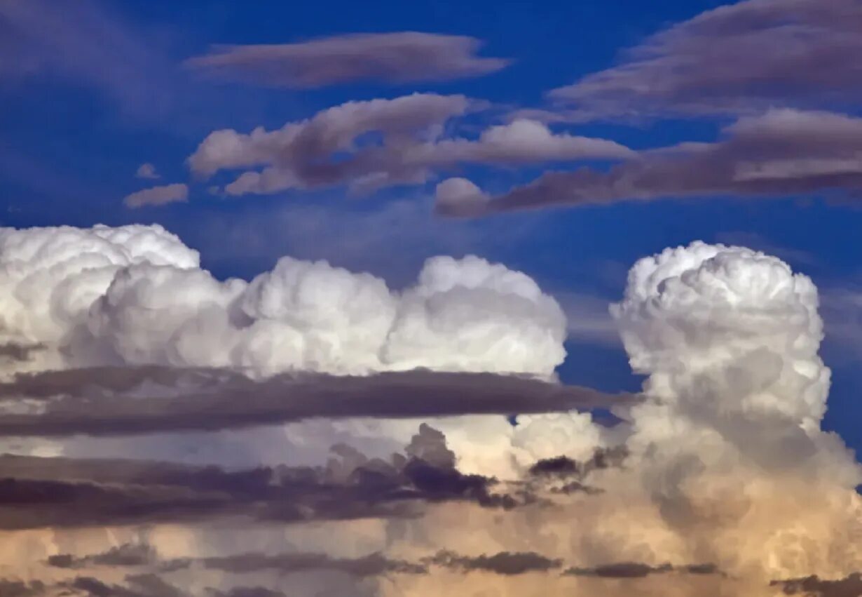 Кучевые дождевые облака фото В Ростовской области на смену жаре идет резкое похолодание