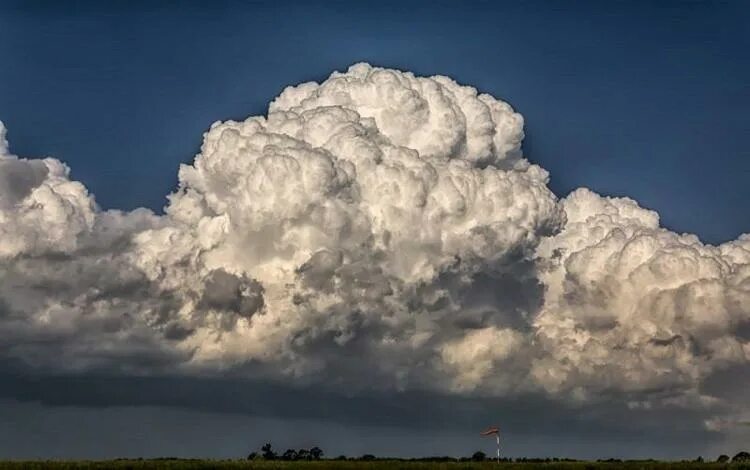 Кучевые дождевые облака фото Удивительные облака. / Ольга Ануфриева