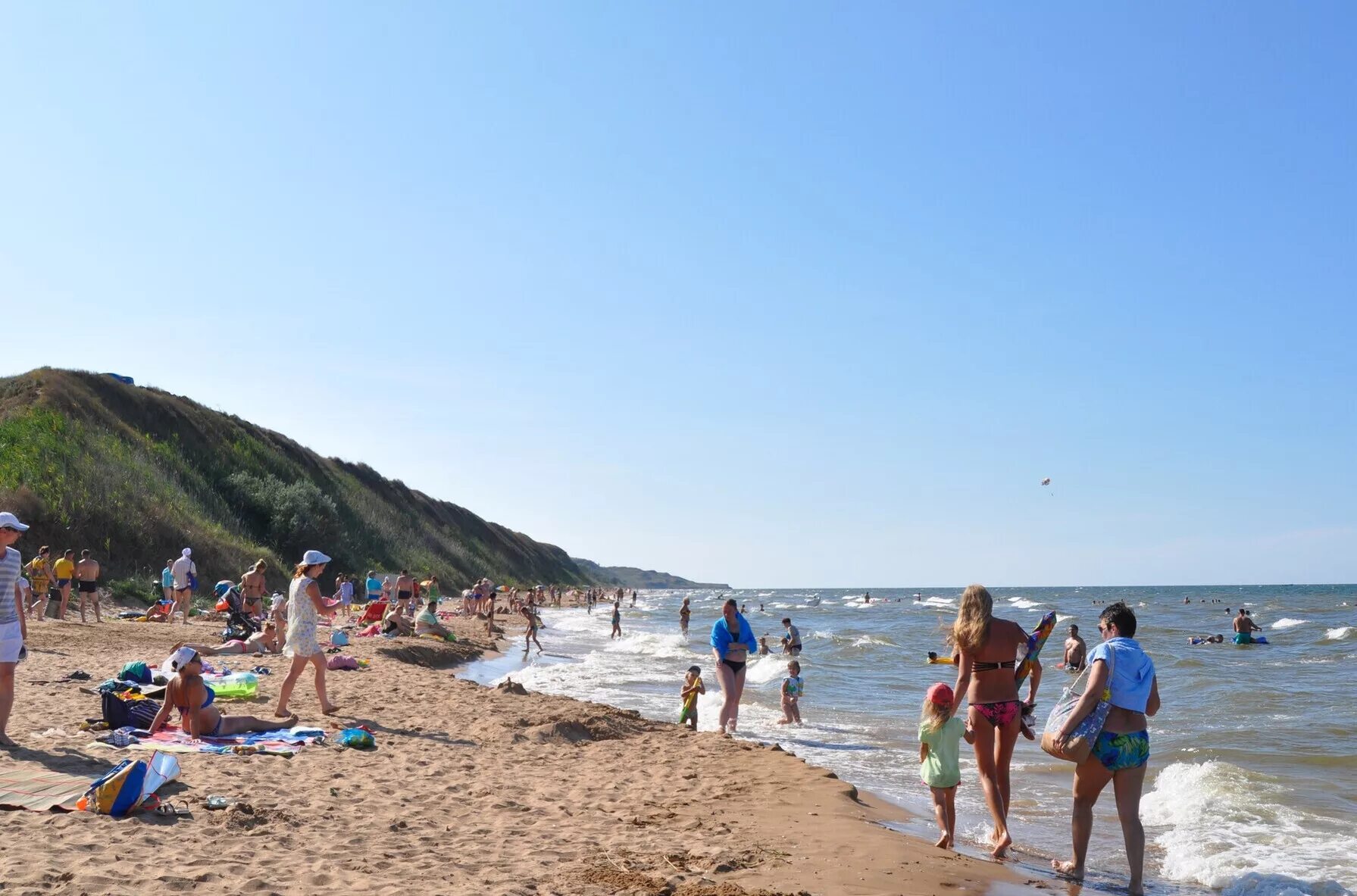 Кучугуры фото поселка и пляжа Центральный пляж, Кучугуры, Краснодарский край. Отзывы, фото, видео, отели рядом