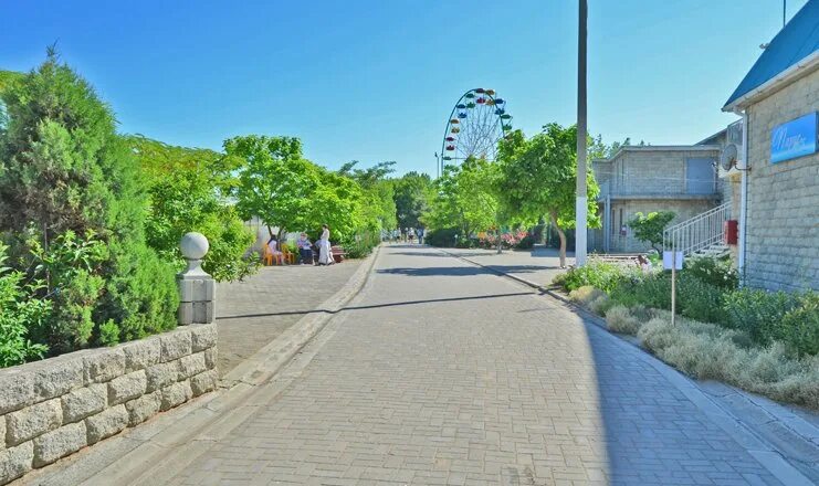 Кучугуры набережная фото Кучугуры: Гостинично-туристический комплекс "ИСКРА"