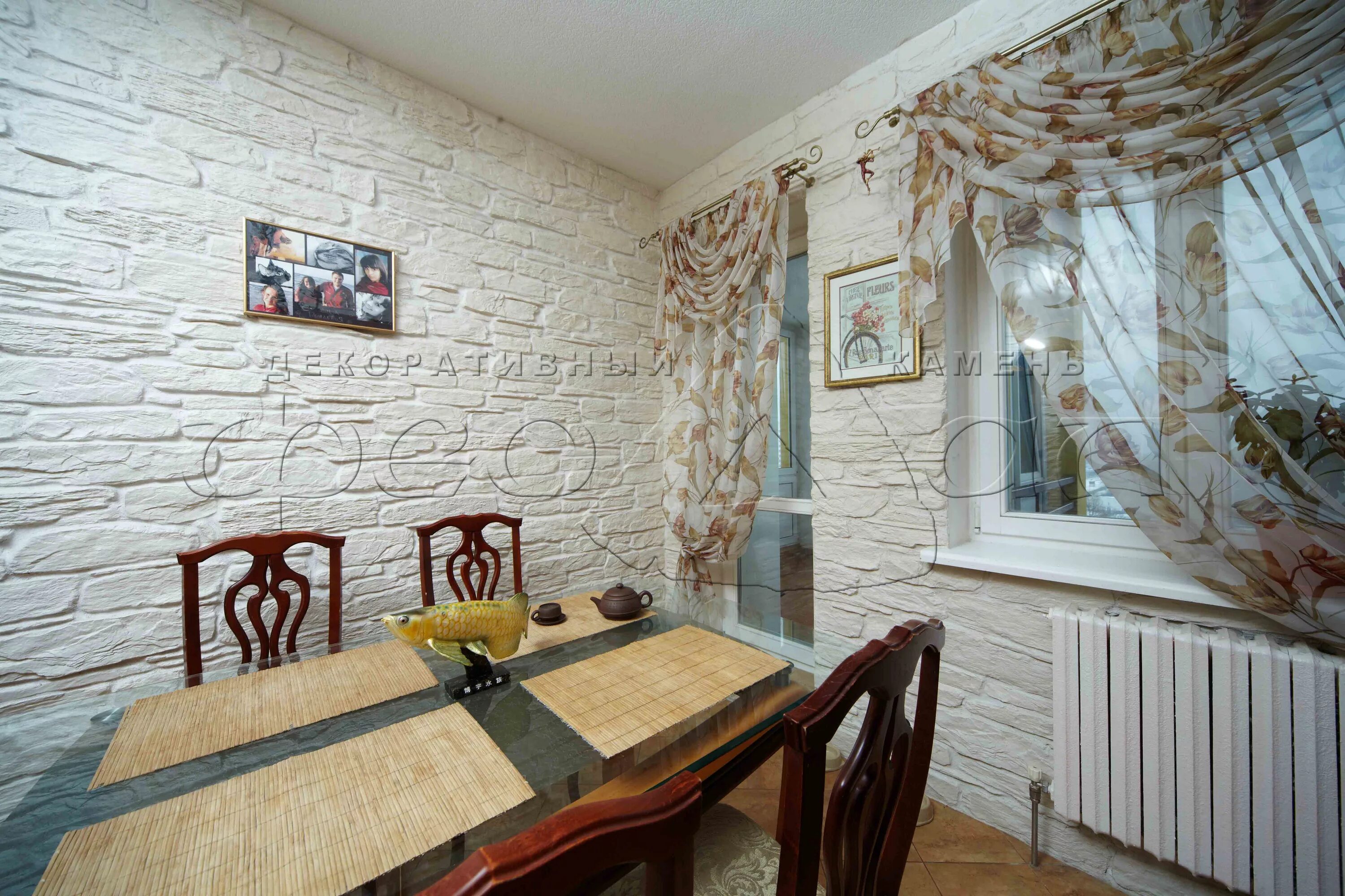 Кухня чем отделать стены недорого фото Отделка искусственным декоративным камнем кухни, фото