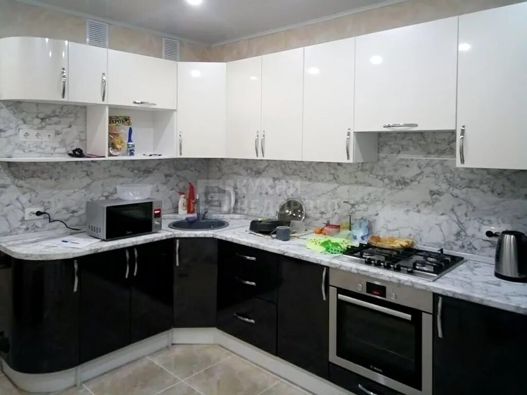 Кухня черный низ белый верх фото Кухня Амур - купить в Санкт-Петербурге, цена от 203000 руб., фото, отзывы