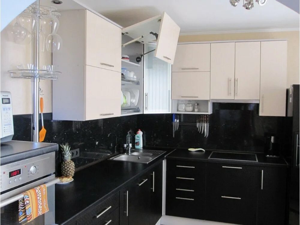 Кухня черный низ белый верх фото Кухни угловые верх белый низ черный верх - Наша недвижка, наш дом, наша квартира