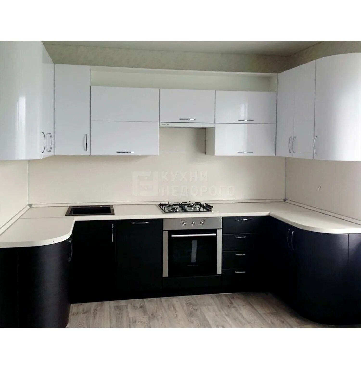 Кухня черный низ белый верх фото Кухня Кокора на заказ в СПб - изготовление кухни от компании Prostor