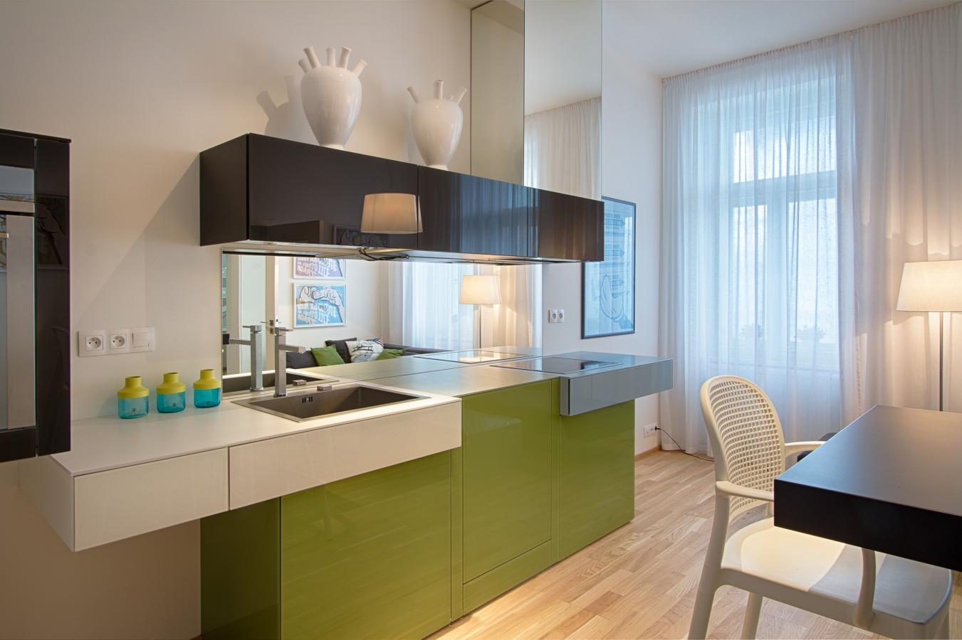 Кухня чешской планировки 2+kk, Žižkovo náměstí 6, 130 00, Praha 3 Изучение чешского языка