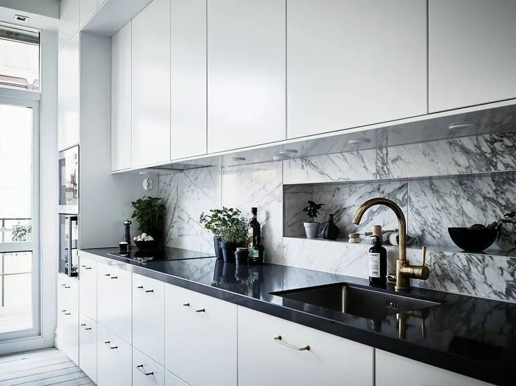 Кухня фартук интерьер Beautiful marble kitchen - via Coco Lapine Design Kitchen interior, Interior des