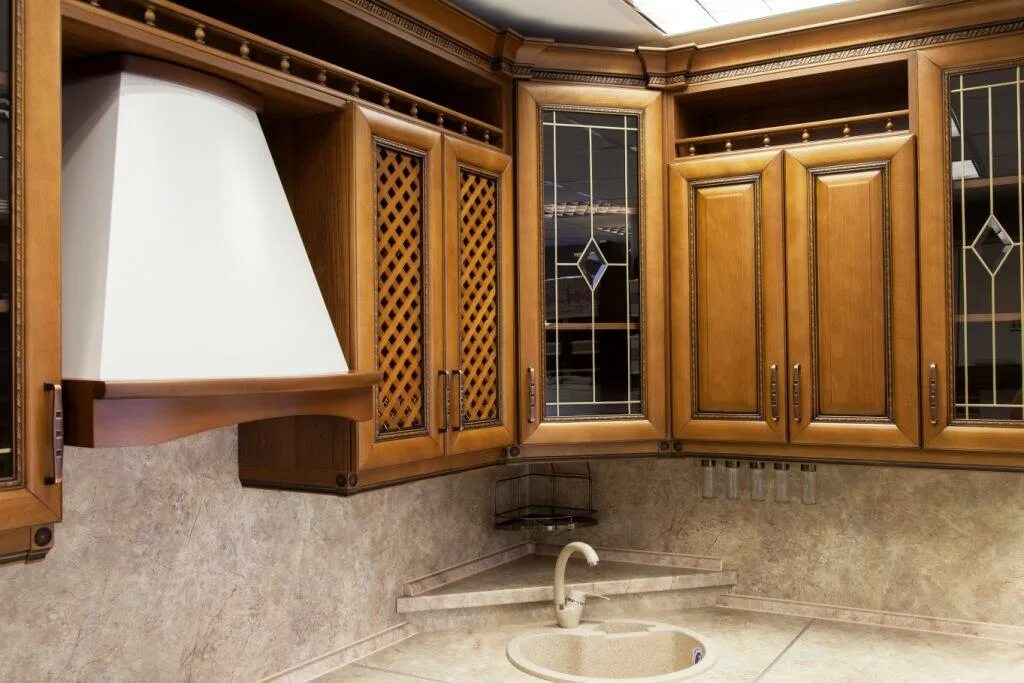 Кухня фасады массив фото Кухня массив люкс угловой 1335х2500 - фото