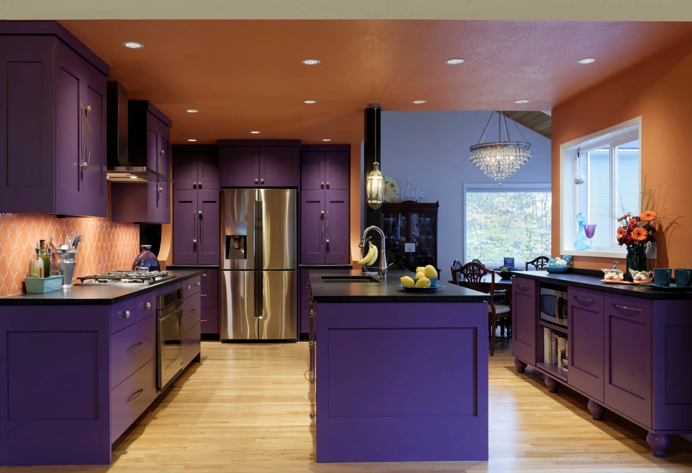 Кухня фиолетового цвета в интерьере кухни фото Open Layout Kitchen with Island Purple kitchen, Purple kitchen cabinets, Dark ki