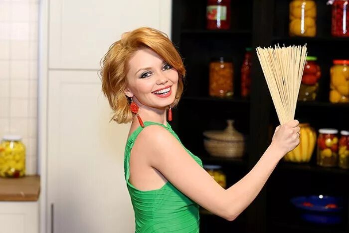 Кухня фото актрис 5 лет на "Кухне": Как нашумевший сериал изменил жизни актеров